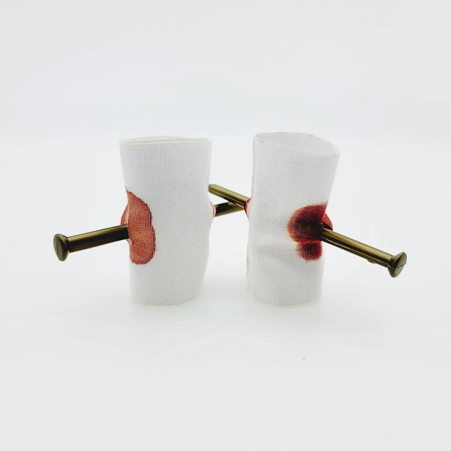 1PCS Fool Toys Blood Prank Magic Prop Joke Fake Nail Through Finger Magic Funny Gadgets Magic Trick toys - Square Deal Me