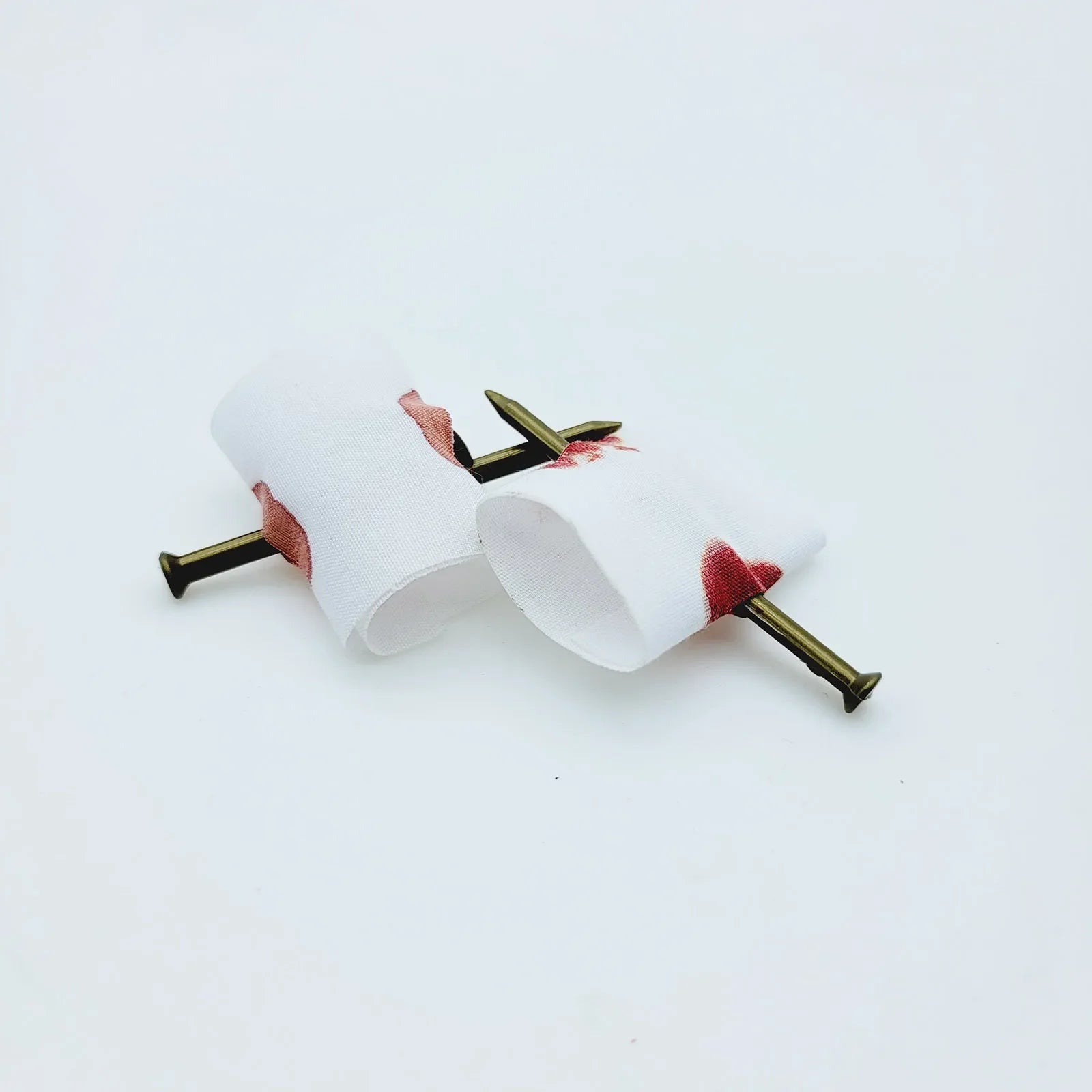 1PCS Fool Toys Blood Prank Magic Prop Joke Fake Nail Through Finger Magic Funny Gadgets Magic Trick toys - Square Deal Me