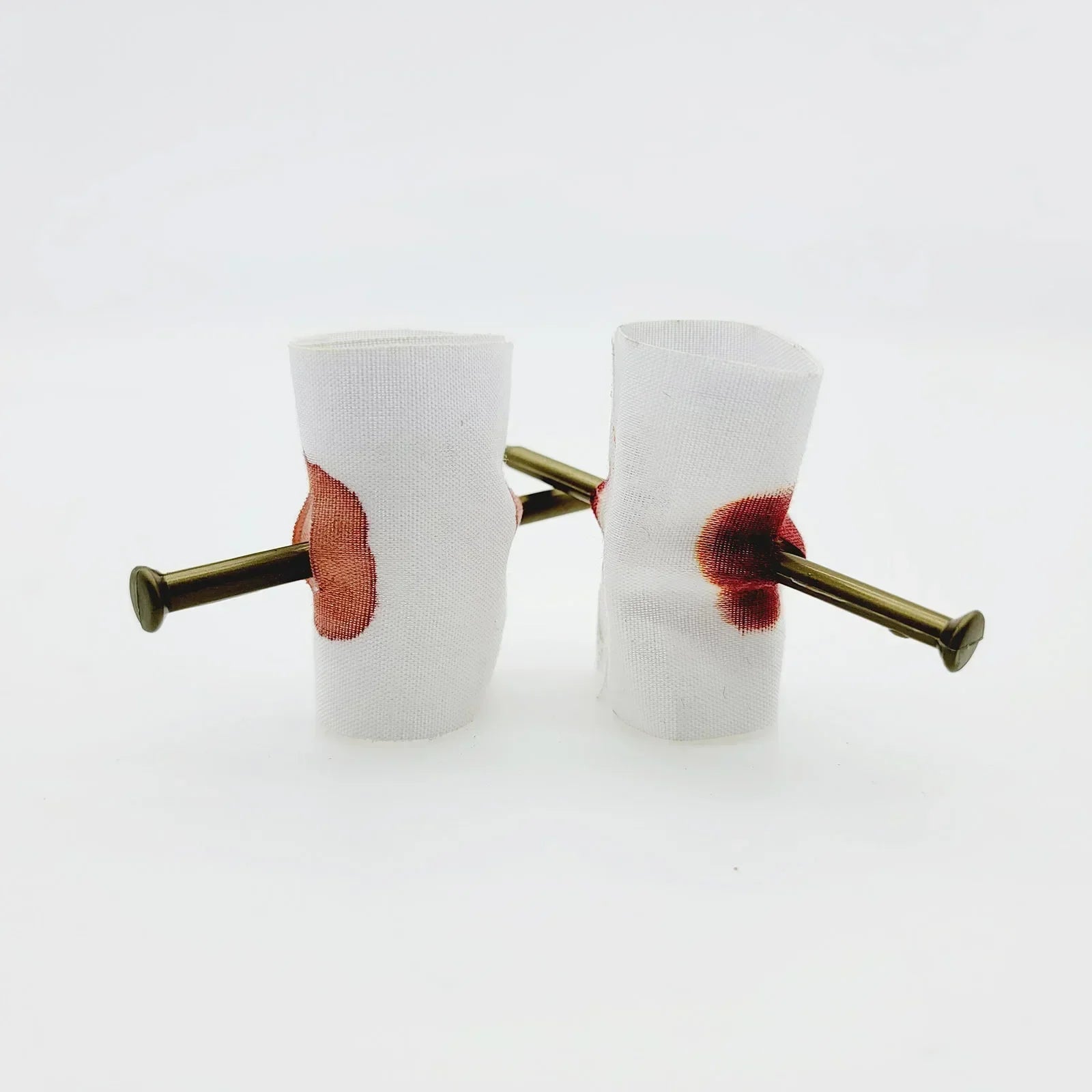 1PCS Fool Toys Blood Prank Magic Prop Joke Fake Nail Through Finger Magic Funny Gadgets Magic Trick toys - Square Deal Me